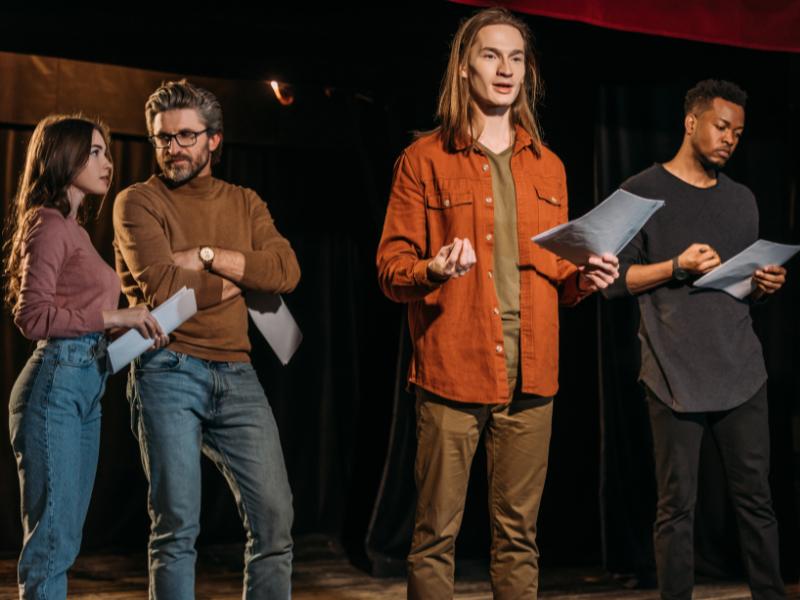 Club de Lectura Poesía-Debates
